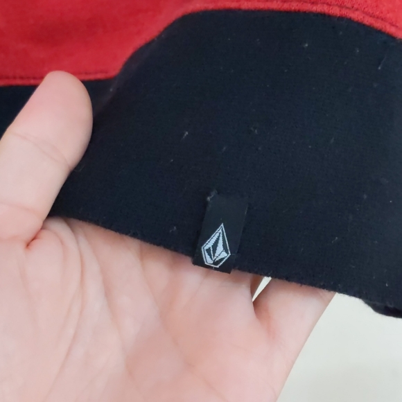 Volcom sweater - Picture 3 of 4